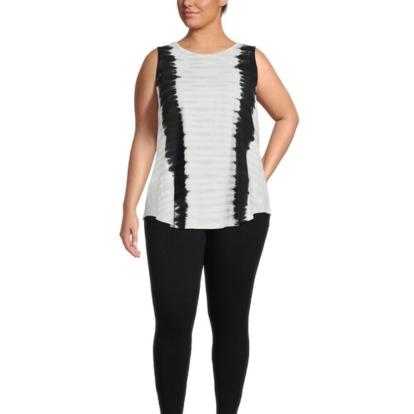 "Skyward Curves: Plus Size Leggings" - Picture 3 of 6